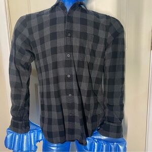 Uniqlo Black and Gray Checkered Button Down Shirt Men 100% Cotton Medium